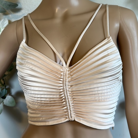 A.L.C. Ari Pleated Crop Top - Picture 8 of 14